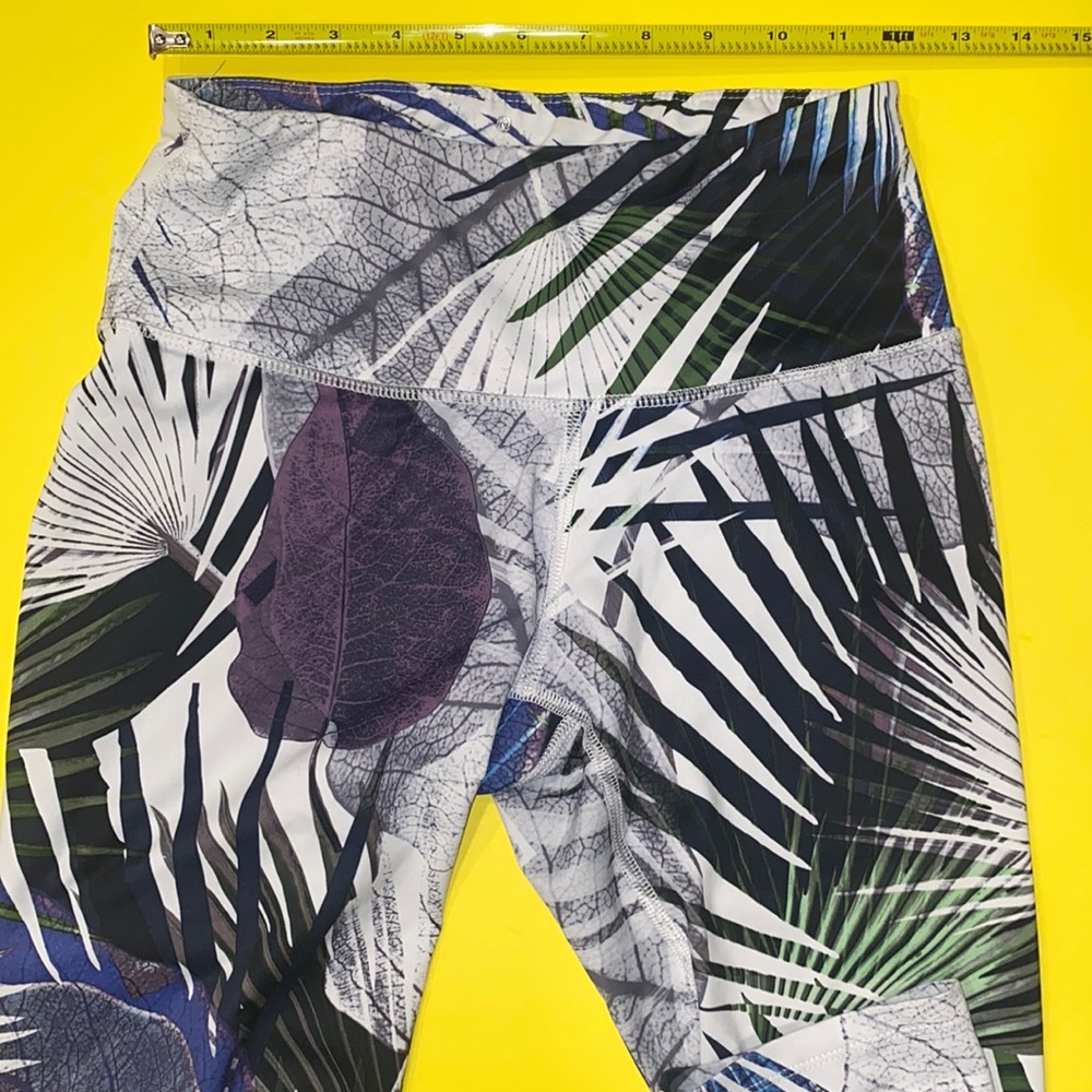 Apana Yoga Pants Leggings work out Purple Leaves, Palms Size: small